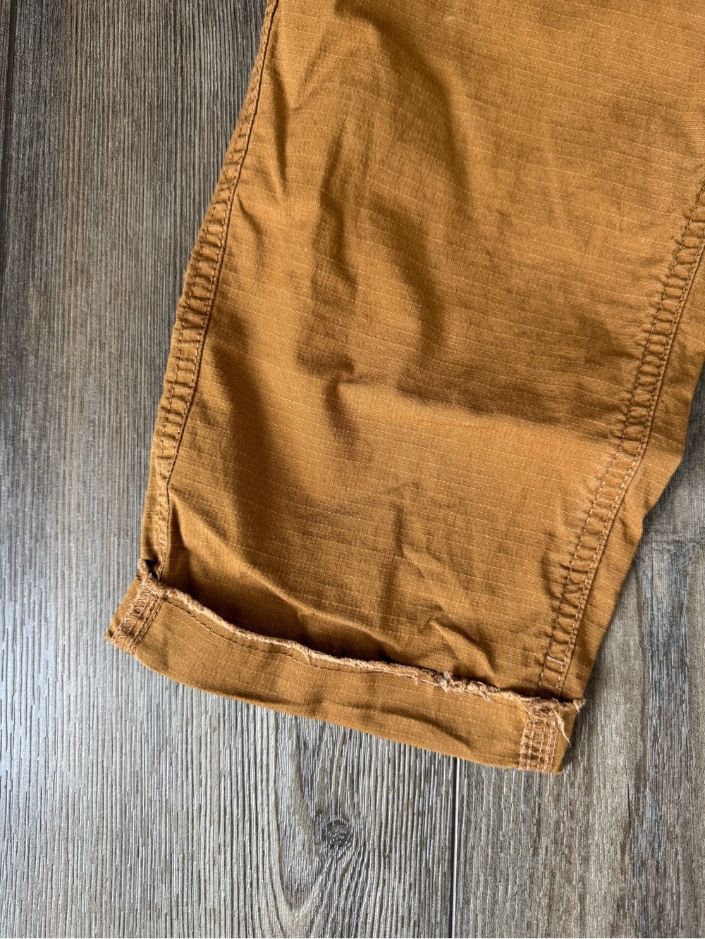 Vuori Cropped Drawstring Ankle Pants in Dark Khaki - Picture 4 of 11